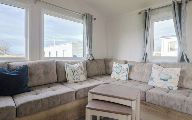 39 Greenlands, Littlesea Holiday Park