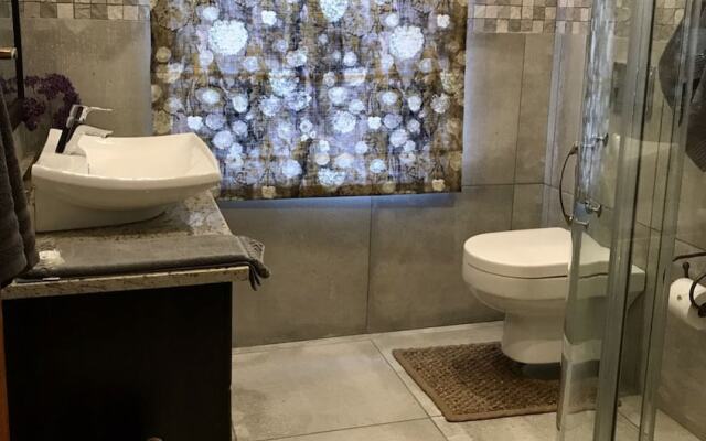 Chara Lakeside Lodge  - Wilderness