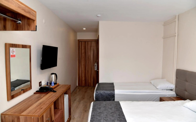 Zumrut Palas Hotel