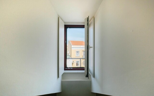 Rent4rest Mouraria Lisbon 1 Bedroom Duplex Apartment