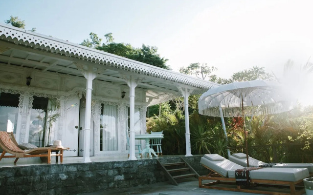 White Tortoise Eco Villa's