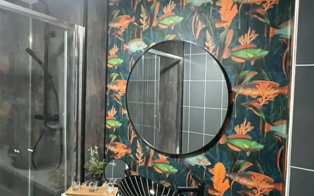 The Exclusive Jacuzzi Apartment