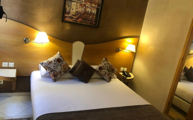 Hotel Mounia
