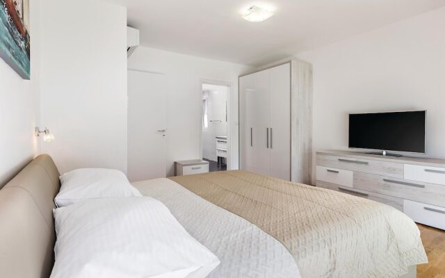 Nice Home in Pula With Wifi and 4 Bedrooms