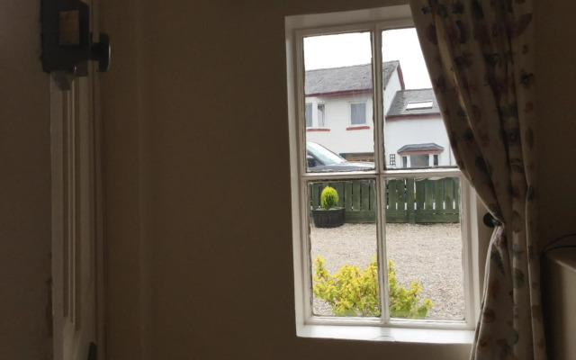 Inverness Apartments-Old Cottage