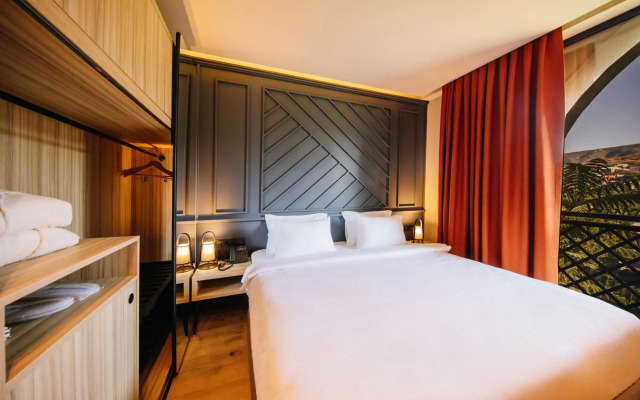Sandali Metekhi Boutique Hotel