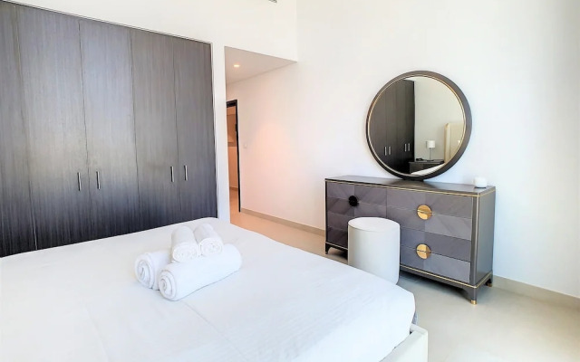 Stunning Apt with Balcony - Dubai Mall access