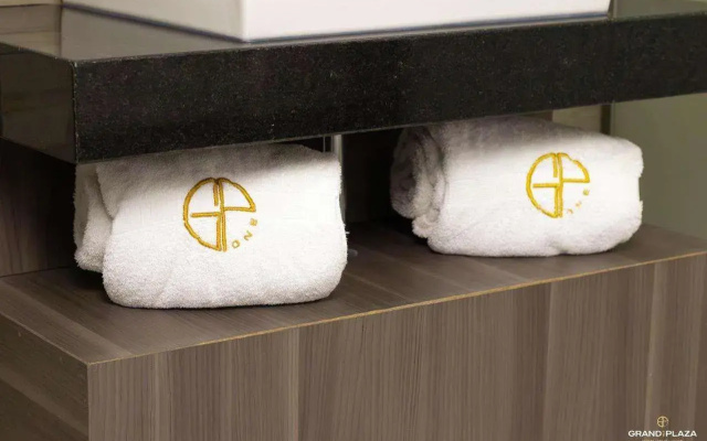 Hotel Grand One Plaza