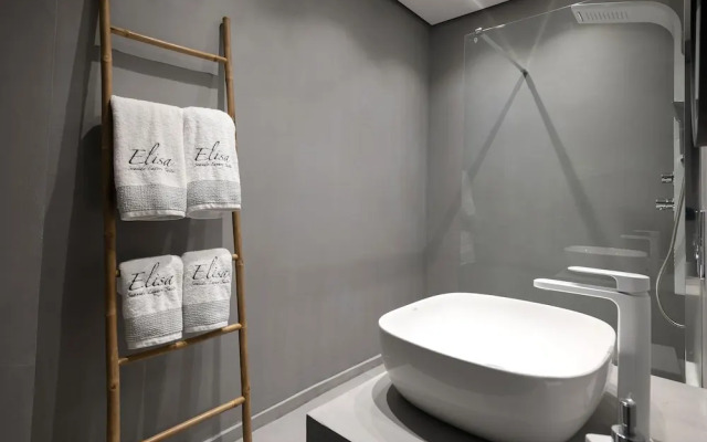 Elisa Seaside Luxury Suite Private hot Tub, Beach