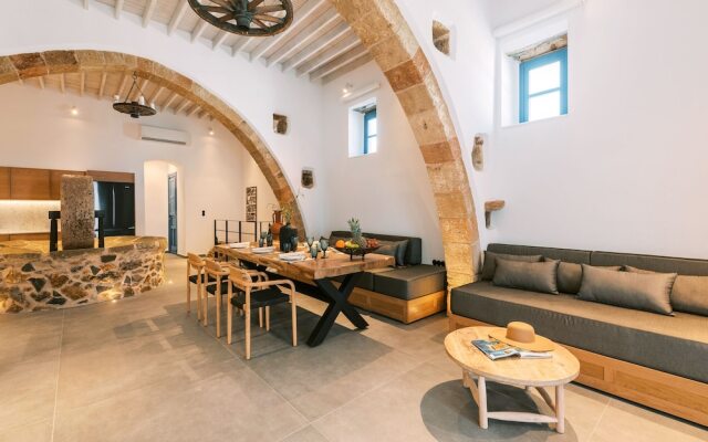 Kalathos Square Luxury Suites
