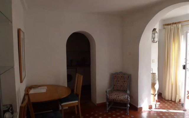 Alhambra Hill Apartments