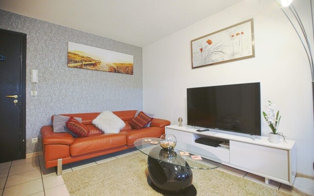 Bright apt With Garden and Parking Near Lyon