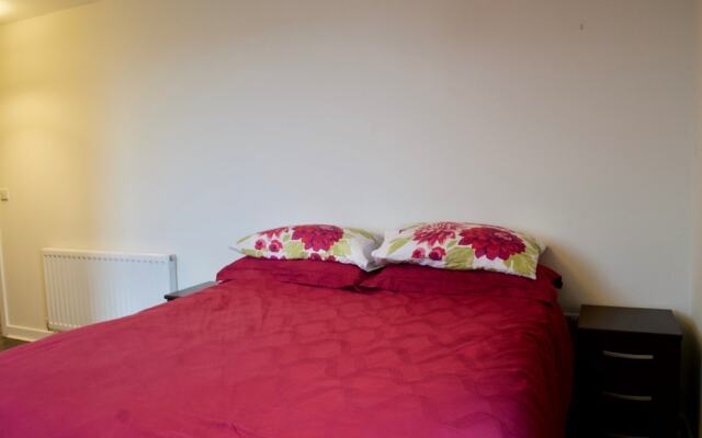 2 Bedroom Flat In Inverleith
