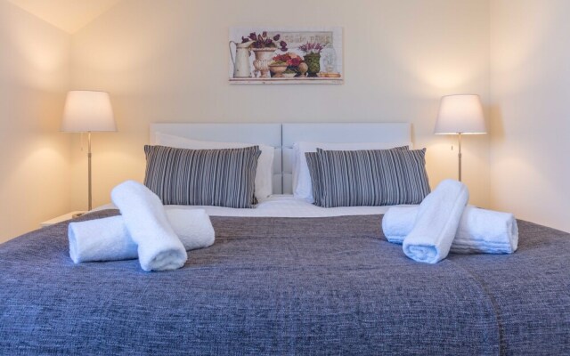 Ailsa Retreat - Donnini Apartments