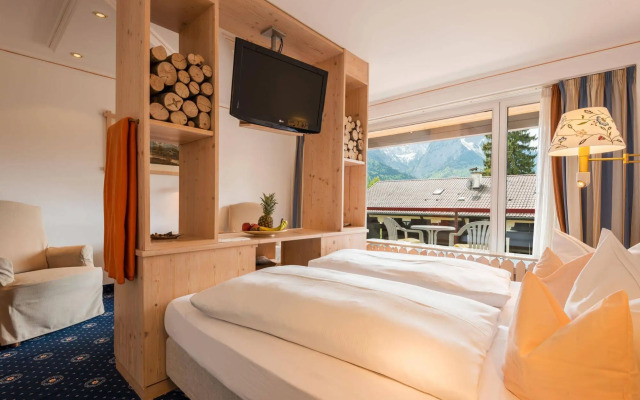 Hotel Rheinischer Hof