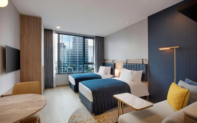 Staybridge Suites Bangkok Thonglor, an IHG Hotel