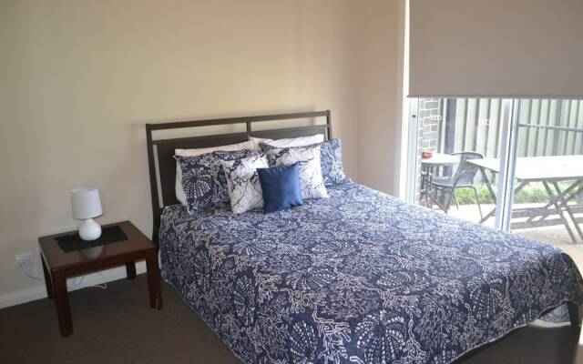 Waterview - 2 Doc Crt