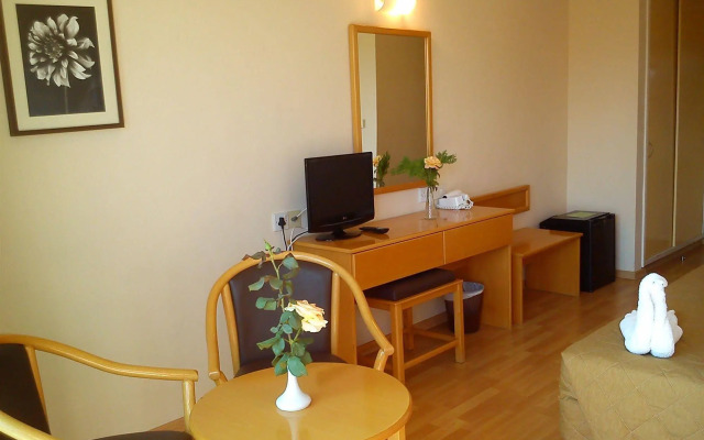 Natura Beach Hotel and Villas