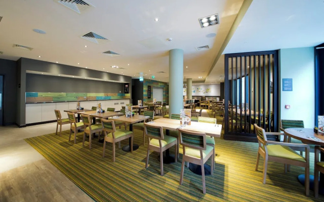 Premier Inn Edinburgh Cc Royal Mile