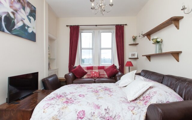 Homely Tenement for 4 Near Botanic Gardens