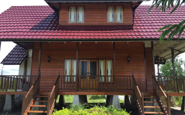 Pelangi Lake Resort and Hotel Belitung