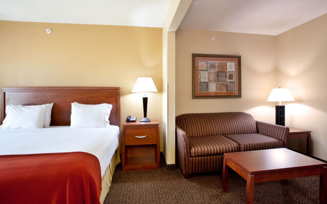 Holiday Inn Express Hotel & Suites Lewisburg, an IHG Hotel