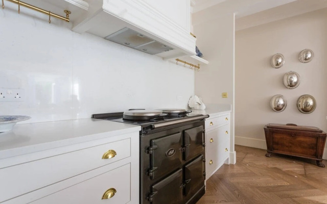 Brunswick Gardens II by Onefinestay