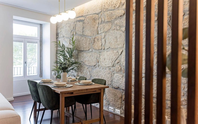 Wonderful 2BR Duplex Near River by LovelyStay