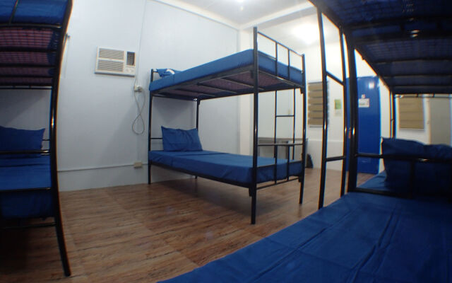 Pescadores Seaview Suites Moalboal