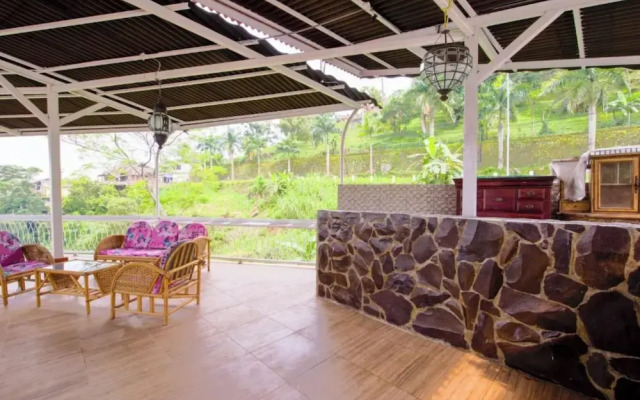 Capital O 3359 Pondok Wisata Jaden Trawas Mojokerto