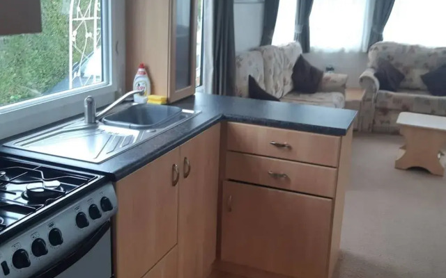 Caravan With Lakeview