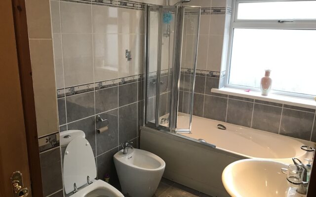 Remarkable 4-Bed Apartment