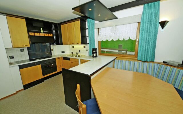 Cozy Apartment In Oberperfuss Near Ski Area