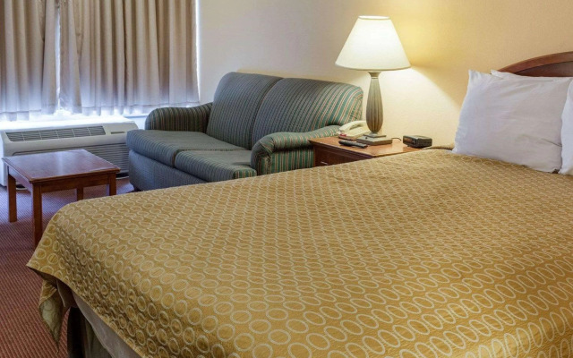 Rodeway Inn Colonial Heights I-95