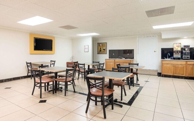 Motel 6 Shamrock, TX