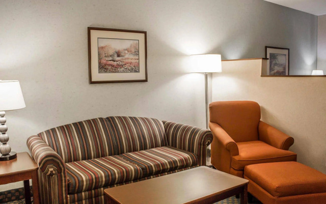 Comfort Inn & Suites Streetsboro - Kent