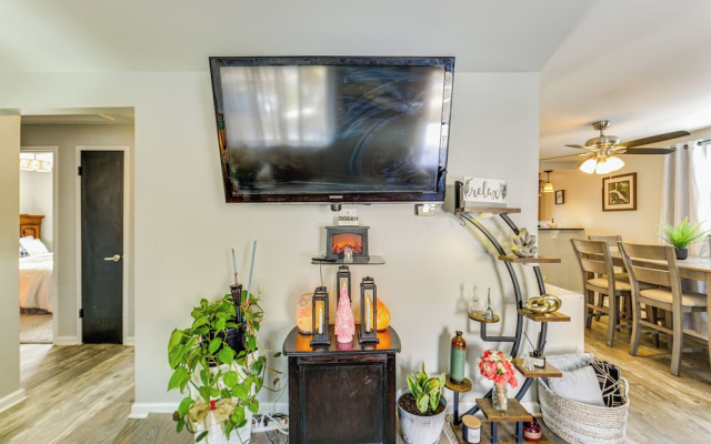 Pet Friendly, Private! Multi-level Brookline Home