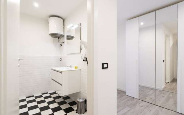 Central Station Studio by FlatsCollection