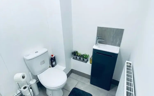 Immaculate 2 Bed House in Cambridge