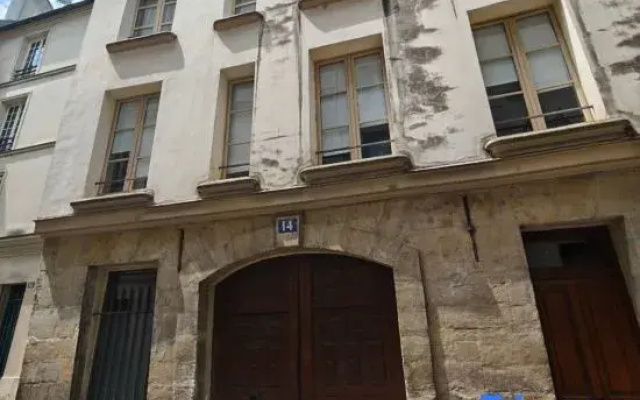 Notre Dame 3-Min Walk-Elegant Studio