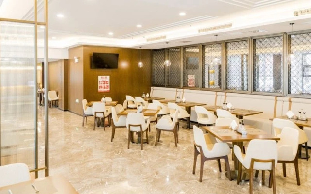 Jinjiang Metropolo Hotel Anqing High-speed Railway Station，Guangcai  7th street