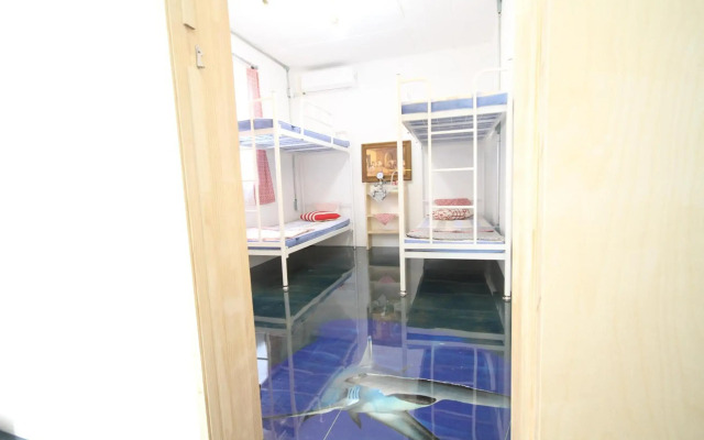 Time Travelers Party Hostel In Hongdae - Foreigners Only