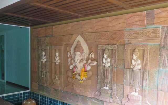 Large 1 Bedroom1 Bathroom 1 km Walking to Patong