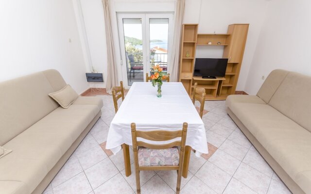 Apartments Zvonko