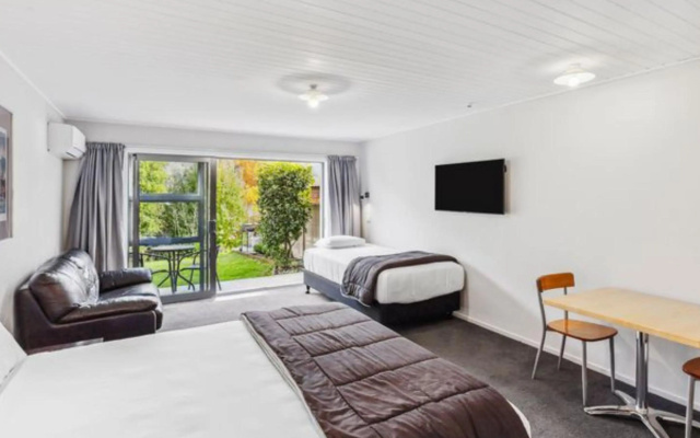 ASURE Brookvale Motel – Guest Rooms – Wanaka