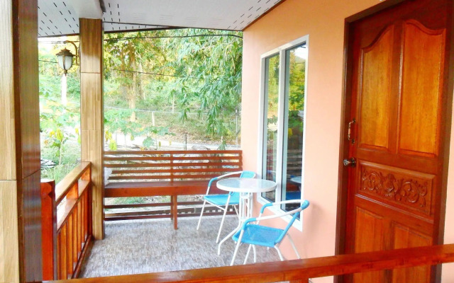 Lanta Riviera Villa Resort