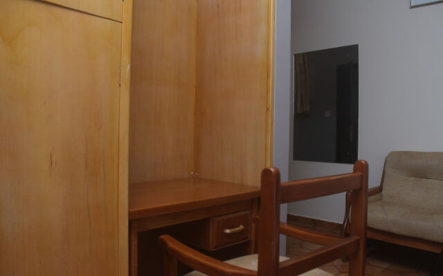 Crown Premier Hotel