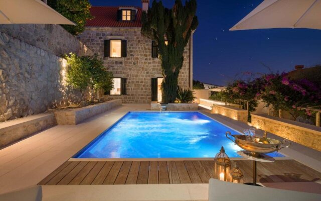 Sensational Dubrovnik Villa Villa Filia 4 Bedrooms Overlooking Dubrovnik City Walls Old Town