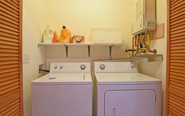 Sunny Woods Acres Near Golf & Adventure Park