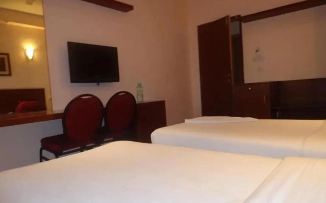 Capital O 67372 Halcyon Suites